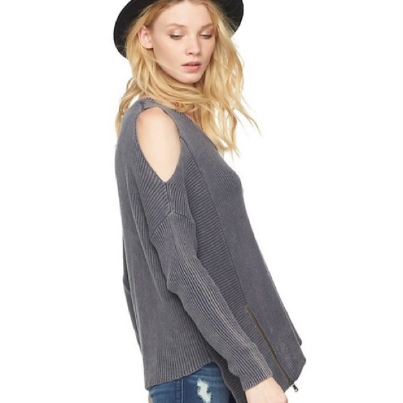 Rock & Republic Asymmetrical Cold Shoulder Sweater - Picture 2 of 8